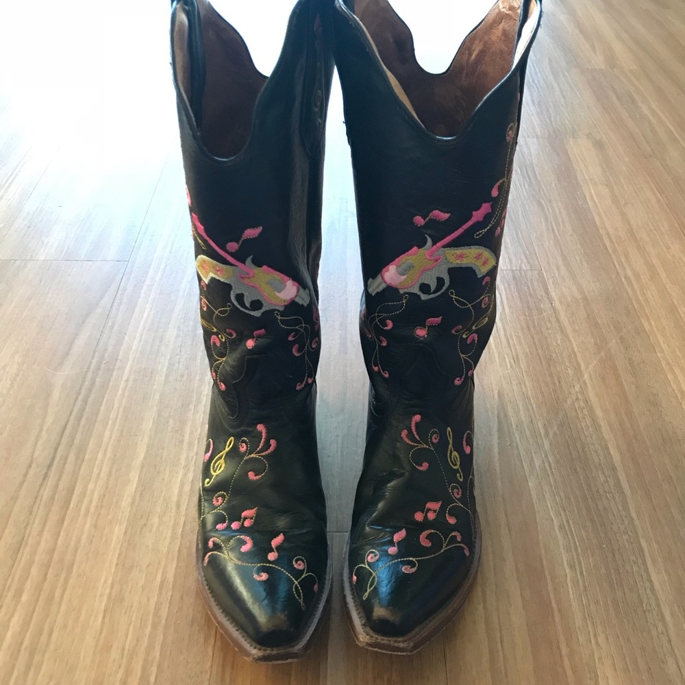 Johnny Ringo Music & Pistol Embroidered Boots